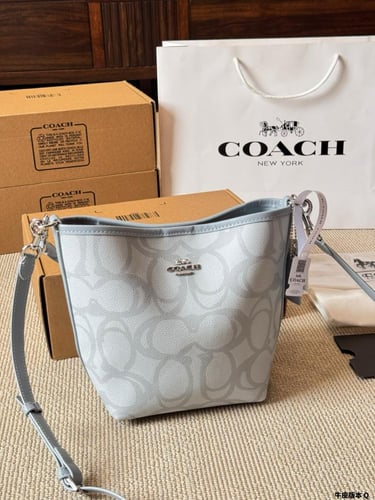 شنطة كوتش (متوفرة بعدة الوان)