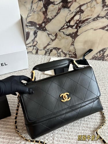 شنطة شانيل (متوفرة بعدة الوان)