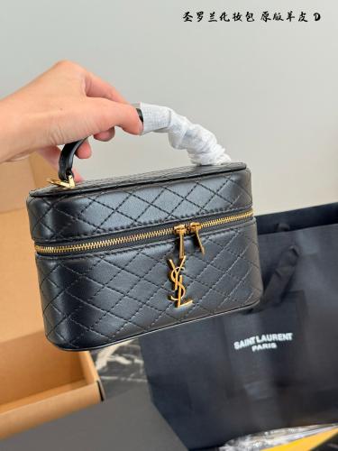 شنطة سان لوران Gaby Vanity