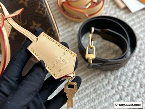 شنطة لويس فيتون SPEEDY 25cm