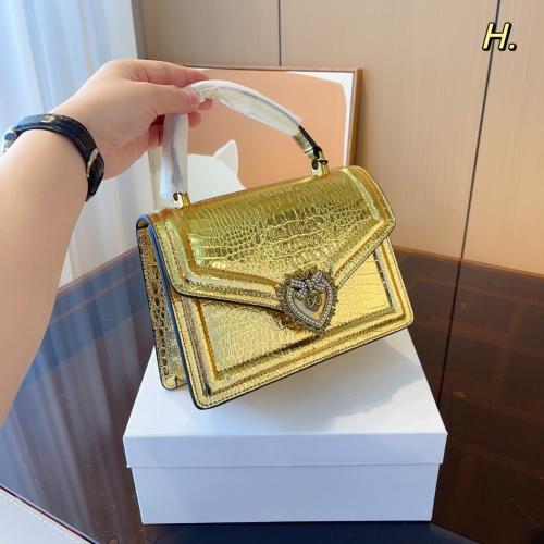 شنطة دولشي اند غابانا ذهبي