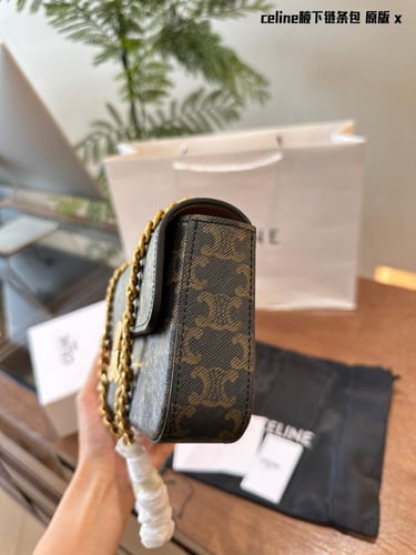 شنطة سيلين Triomphe