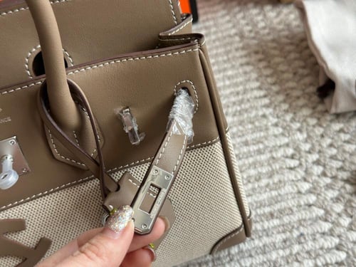 شنطة هرمز بيركن ( متوفرة بعدة الوان )