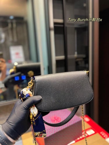 شنطة توري بورش