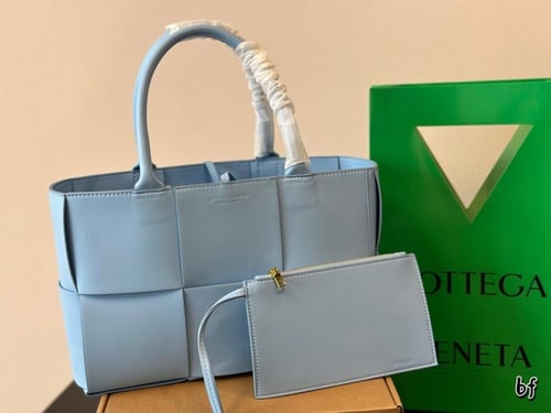 شنطة بوتيقا ( متوفرة بعدة الوان )