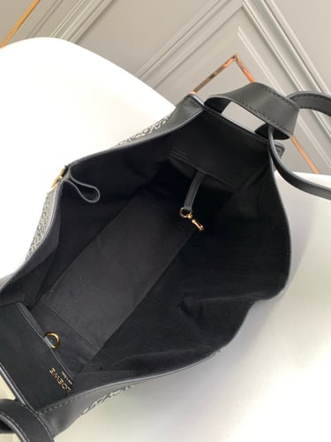 شنطة لويفي همك