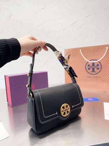 شنطة توري بورش