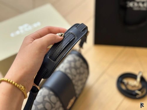 شنطة كوتش اندريا Andrea