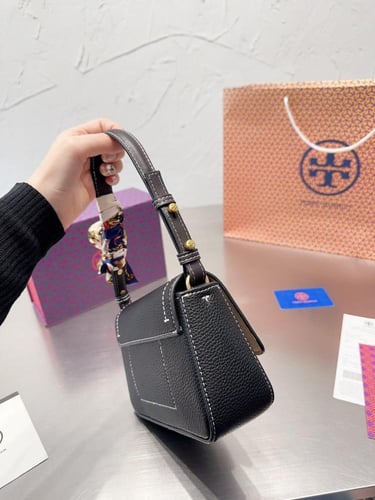 شنطة توري بورش