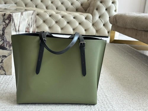 شنطة كوتش مولي mollie ( متوفرة بعدة الوان)