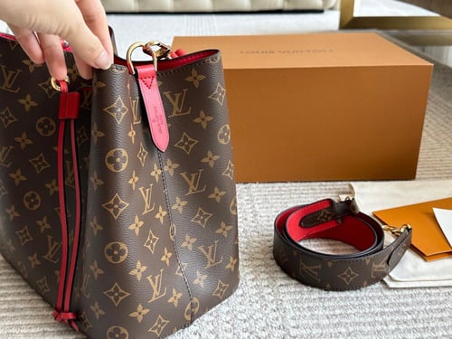 شنطة لويس فيتون Lv Noe