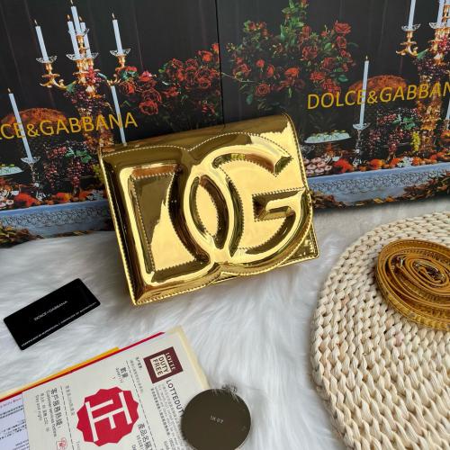 شنطة دولشي اند غابانا D&G