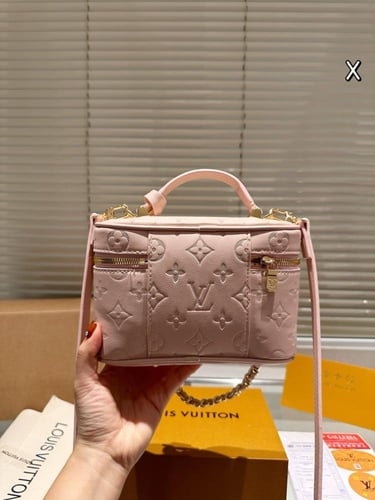 شنطة لويس فيتون