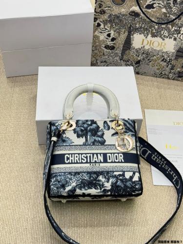 شنطة ليدي ديور Laby Dior