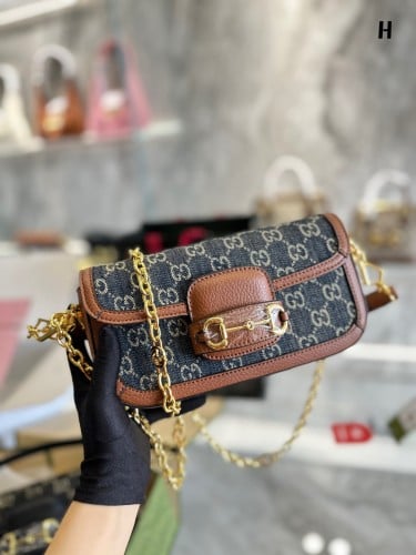 شنطة قوتشي ( بالوان متعددة )