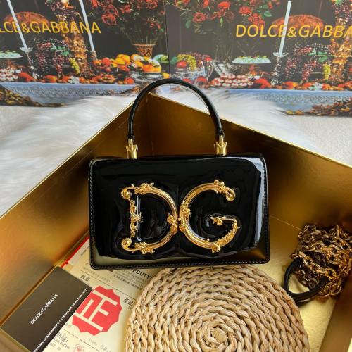 شنطة دولشي اند غابانا D&G