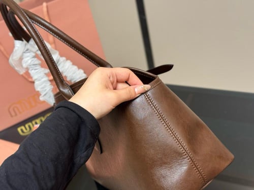 شنطة ميوميو (متوفرة بعدة الوان)