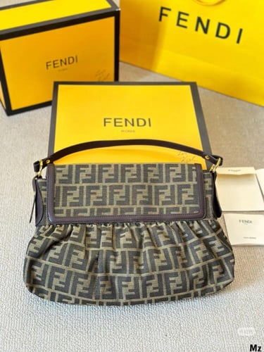 شنطة فندي (متوفرة بعدة الوان)