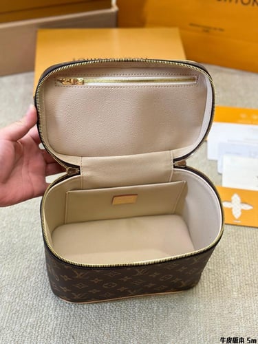شنطة لويس فيتون Nice BB Vanity