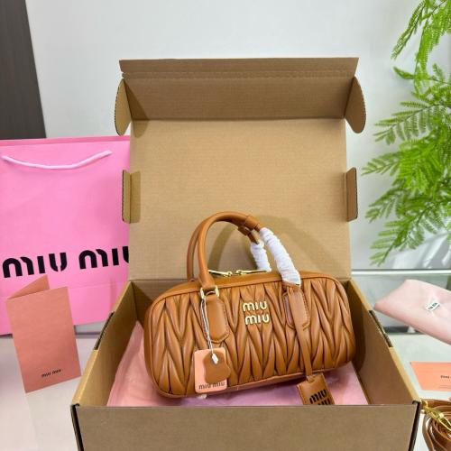 شنطة ميو ميو- Arcadie (متوفر بعدة الوان)