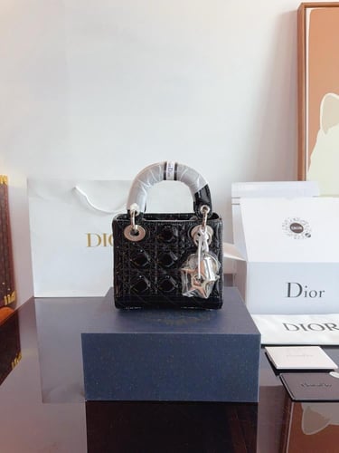 شنطة ديور Lady Dior ليدي ديور مقاس 17cm (متوفرة بع...