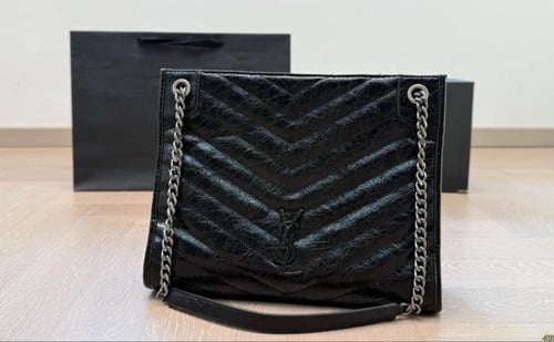 شنطة سان لوران(متوفر بعدة الوان)