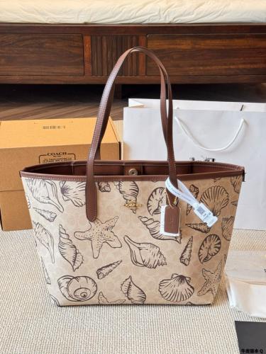 شنطة كوتش City tote