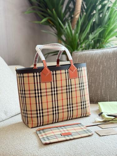 شنطة بربري tote