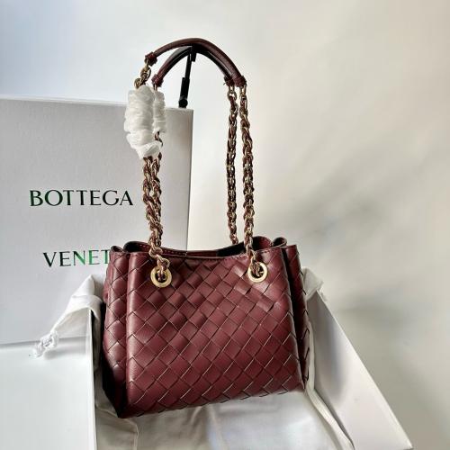 شنطة بوتيقا Parachute