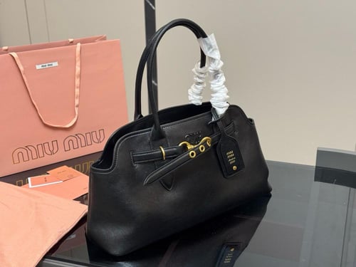 شنطة ميوميو (متوفرة بعدة الوان)