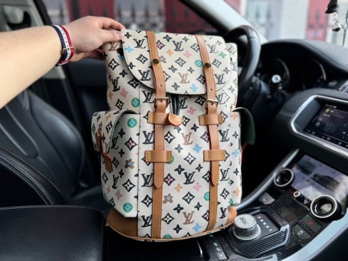 شنطة ظهر لويس فيتون Christopher