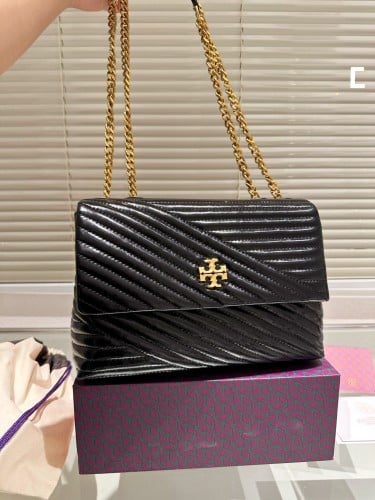 شنطة توري بورش