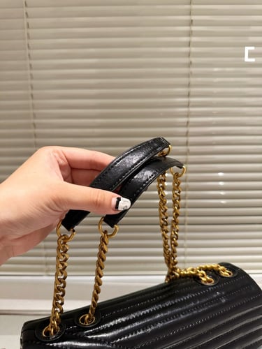 شنطة توري بورش