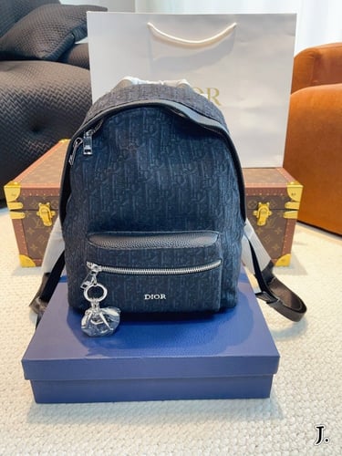 شنطة ظهر ديور Oblique ( بالوان متعددة )