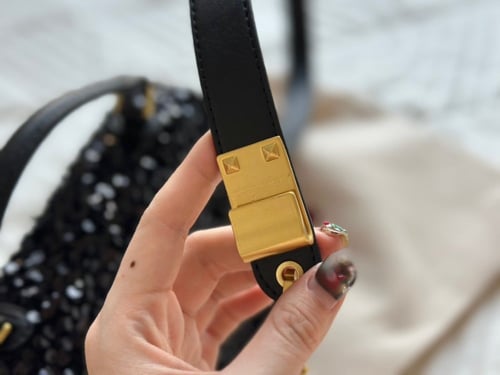 شنطة فالنتينو لامع ( بالوان متعددة )