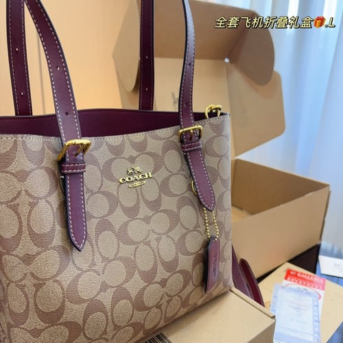 شنطة كوتش مولي ( بالوان متعددة )