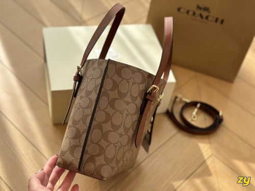 شنطة كوتش مولي