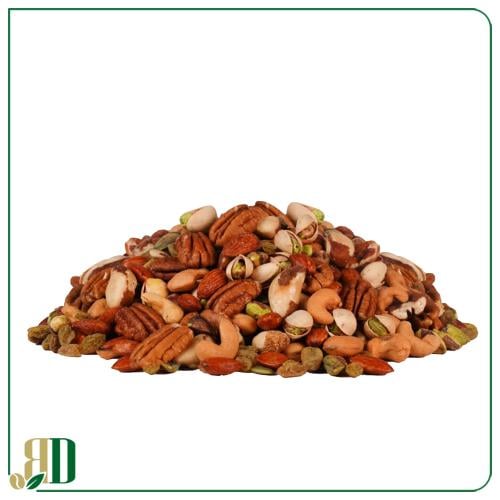 مكسرات بيت الضيافة مشكلة فاخرة