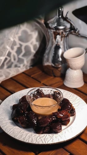 طحينة تمر بالسمسم