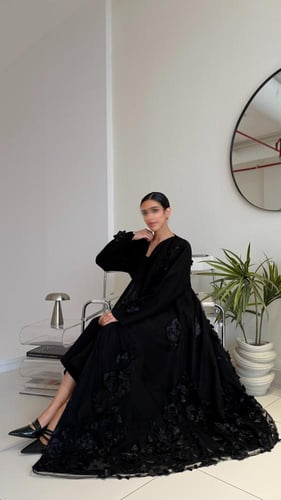 تسليم فوري Floral Abaya