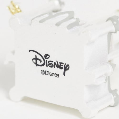 تعليقه قلعة اميرات ديزني