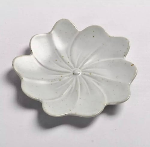 قاعدة اكواب فاخره من السيراميك بعدة الوان