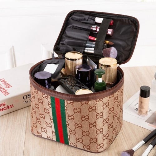 شنطة مكياج باللون البني والاحمر والاخضر