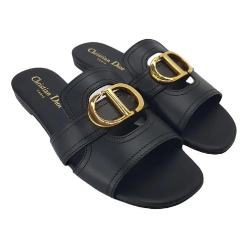 صندل ديور 30 Montaigne