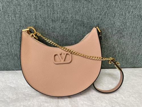 حقيبة هوبو فالنتينو