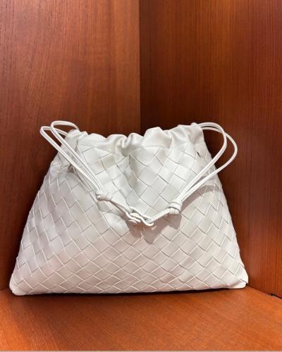 حقيبة بوتيقا دست باق