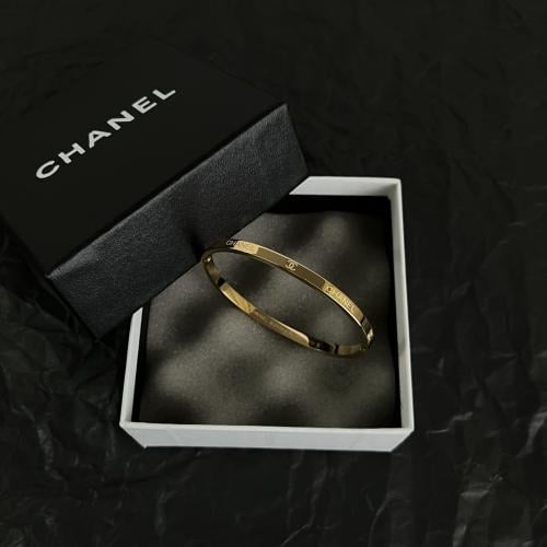 سوار شانيل (Chanel) الكلاسيكي