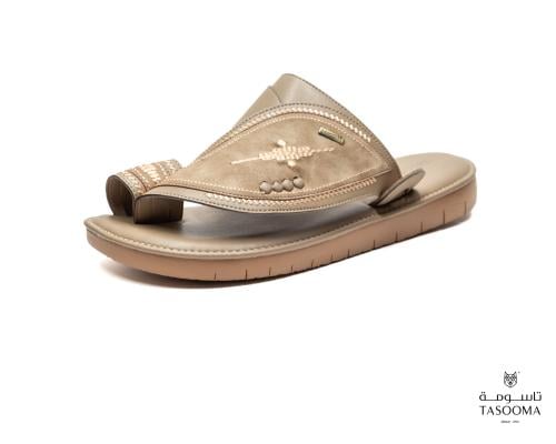 P3 حذاء شرقي مطرز من تاسومة 24012 / CAMEL