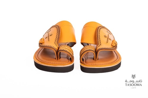 P حذاء شرقي من تاسومة 21001 / YELLOW