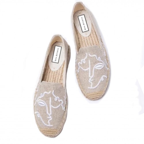 Arte Signature Espadrilles Closed Style - Beige
